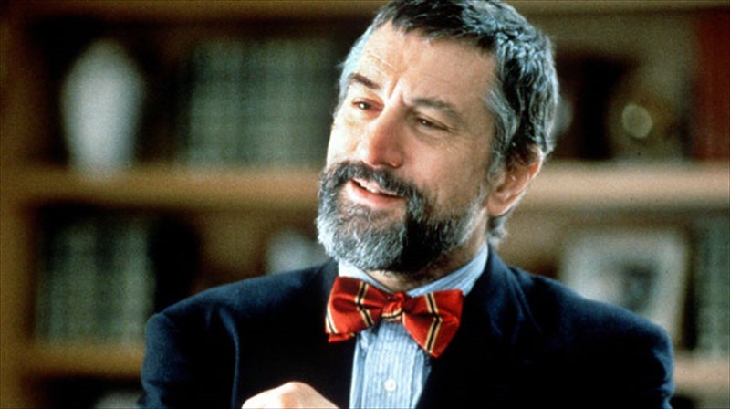 o-rompert-nte-niro-kathieronei-brabeio-sti-mnimi-tou-patera-tou