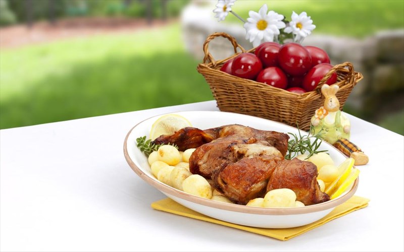 to-trapezi-tou-pasxa-diaxeiristeite-to-eksupna