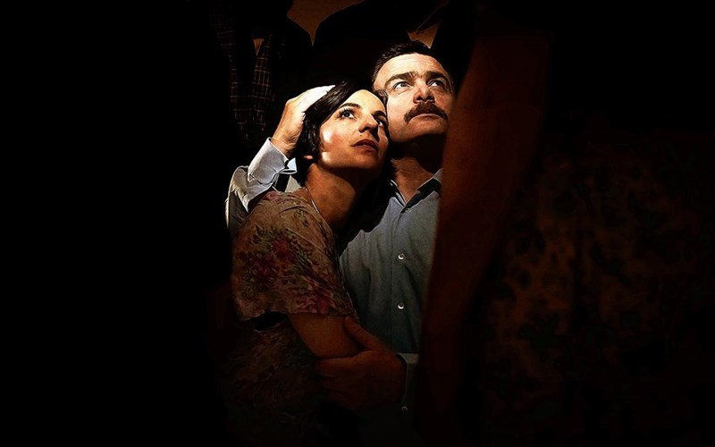 i-apagogi-tis-tasoulas-mia-poiitiki-muthistoria-i-nea-parastasi-ton-this-famous-tiny-circus-theater-group