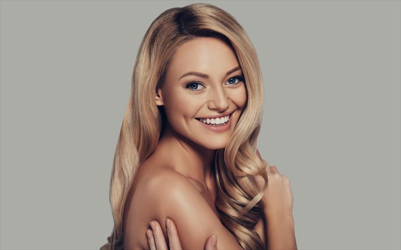 mia-routina-omorfias-gia-energeia-kai-lampsi-apo-to-proi-os-to-bradu