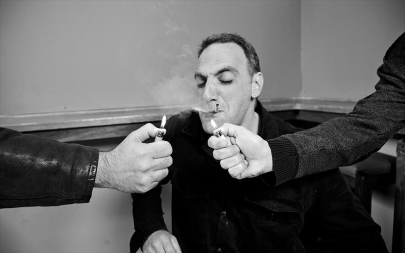 o-purgos-tou-kafka-apodomeitai-epi-skinis