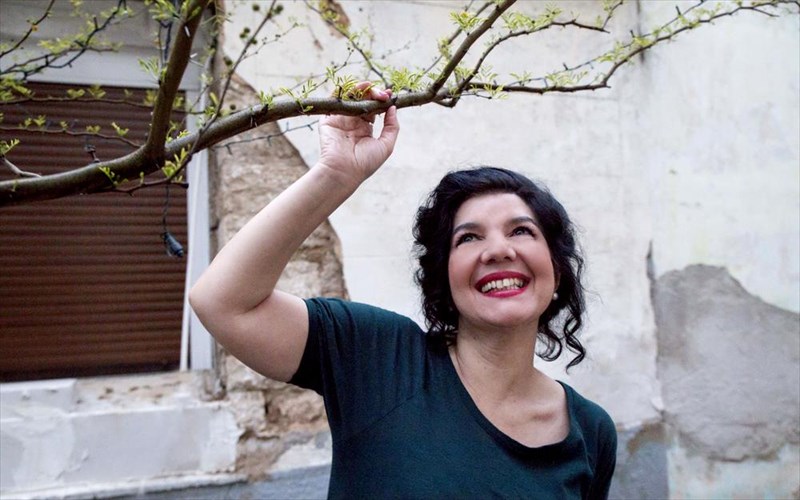 katerina-gkatzogia-to-zin-dustuxos-mas-krata-polles-fores-makria-apo-to-eu-zin