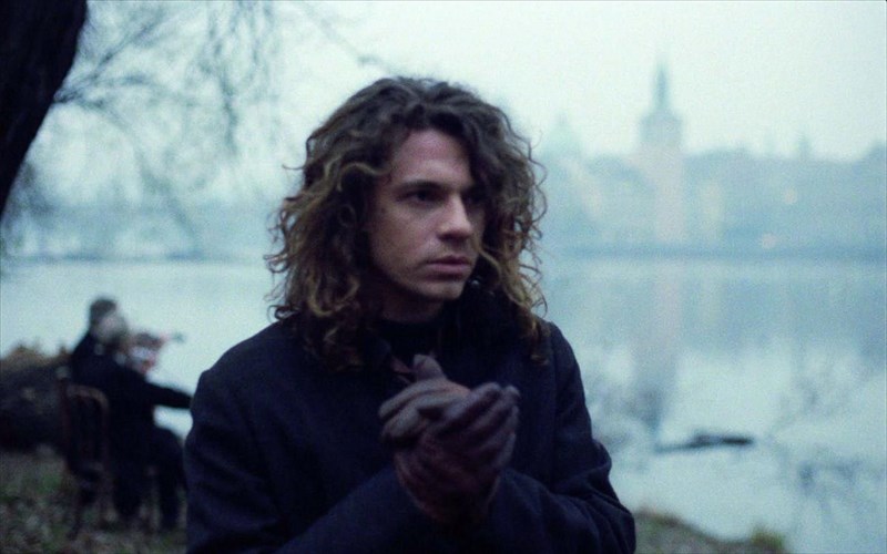 kylie-minogue-o-michael-hutchence-itan-ena-skoteino-kako-paidi