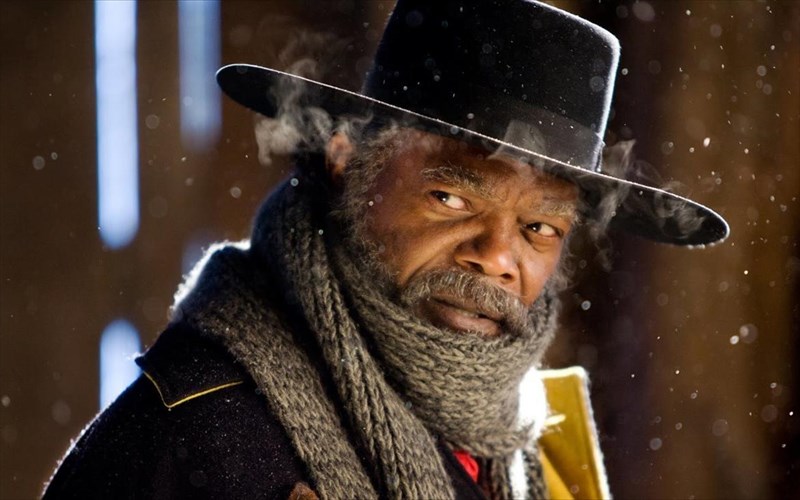 oi-misitoi-okto-mini-seira-me-ti-sfragida-tou-quentin-tarantino-sto-netflix