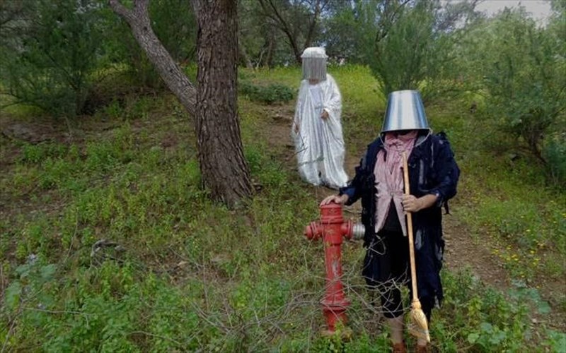 ena-megalo-bodi-mou-pata-ti-glossa-kai-periodeuei-se-taratses