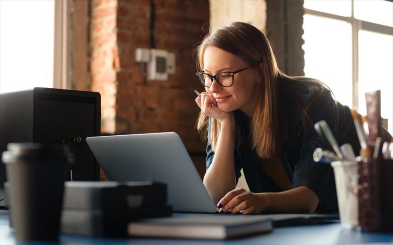 auto-prepei-na-to-diabasete-pos-i-othoni-tou-upologisti-epireazei-to-derma-sas-othoni-tou-upologisti-epireazei-to-derma-sas