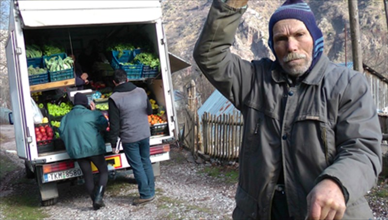 h-anthropogeografia-tis-pindou-se-road-movie