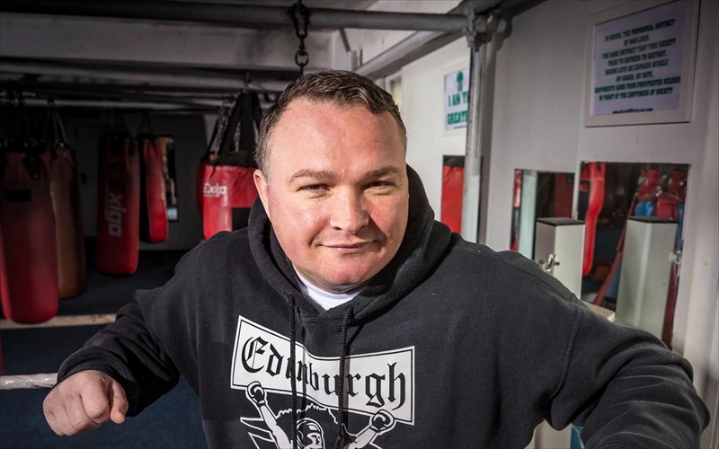 sunelifthi-upoptos-gia-ton-thanato-tou-bradley-welsh