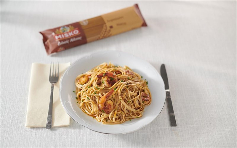 kathe-mera-xara-kai-me-ta-misko-olikis-alesis