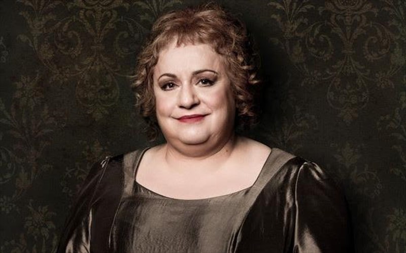 h-loksantra-eleni-kokkidou-se-kalokairini-periodeia