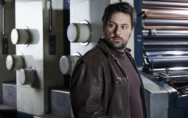 nikos-gialelis-na-gela-kaneis-me-oti-ton-pona