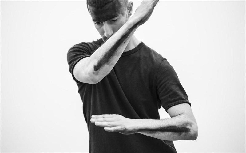 ti-apotupomata-afinei-to-soma-stin-eikona