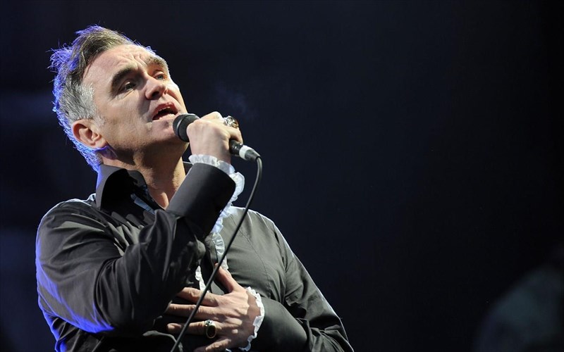 akrodeksio-komma-euxaristei-ton-morrissey-gia-ti-stiriksi