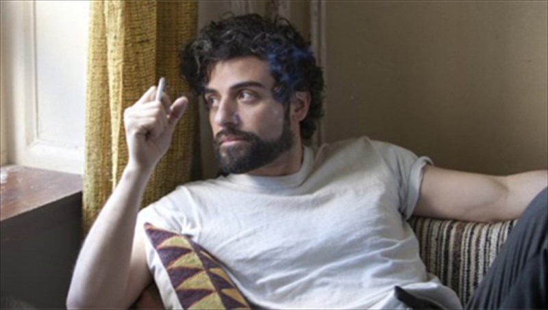 adelfoi-koen-flertaroun-kai-pali-me-ton-xruso-foinika