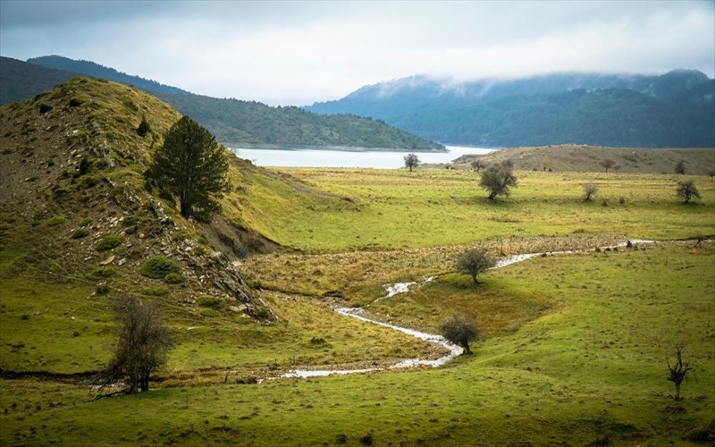 apodraste-stis-drakolimnes-tis-elladas