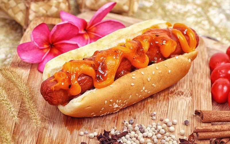 xot-ntogk-kai-krasi-tairiazoun