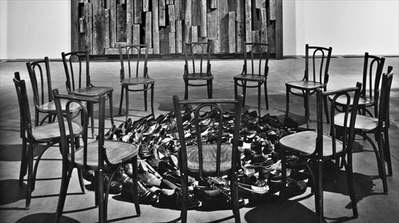 enas-optikos-filosofos-sti-gkaleri-berniereliades