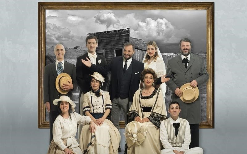 o-giannis-kakleas-kai-i-mikri-mas-poli