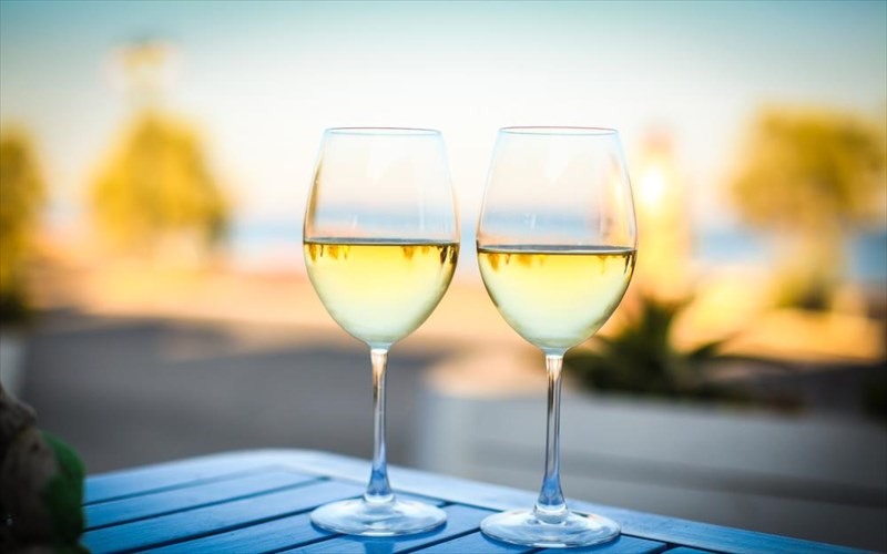 aroma-tzintzer-sto-krasi-ti-simainei