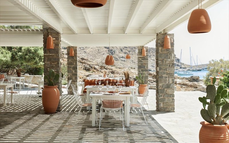 to-monastiri-tis-parou-sunthetei-ti-diki-tou-gastronomiki-empeiria