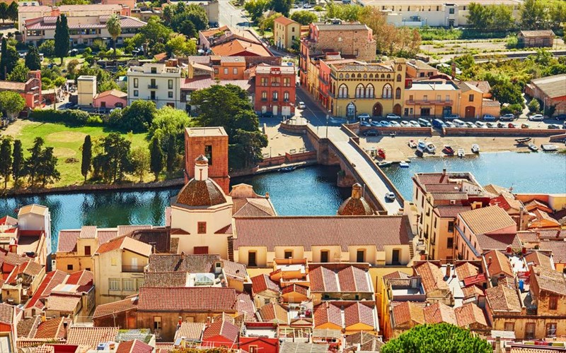 deka-fotografies-pou-tha-sas-peisoun-na-episkefteite-ti-sardinia