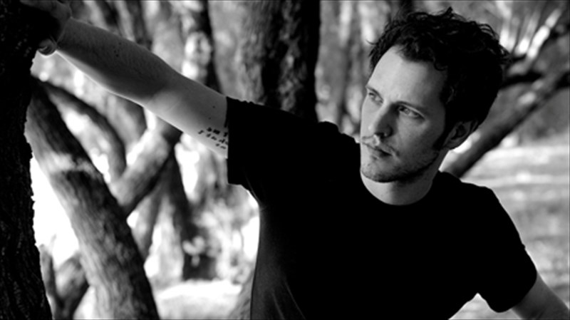 o-leon-ksana-live-sto-six-dogs