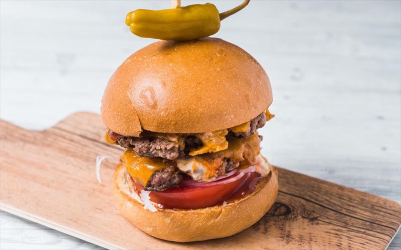 b-for-burger-nea-stasi-gia-mpergker-sto-pagkrati