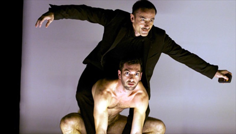 dimitris-papaioannou-me-ananeomeni-proti-uli