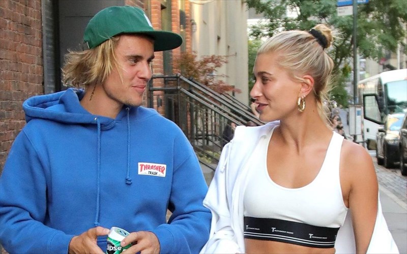 ton-septembrio-tha-ginei-i-gamilia-teleti-ton-Justin-kai-hailey-bieber-gamilia-teleti-ton-Justin-kai-hailey-bieber