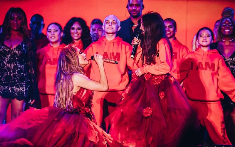 eklepse-tis-entuposeis-i-kori-tis-Jennifer-lopez-epi-skinis-kori-tis-Jennifer-lopez-epi-skinis