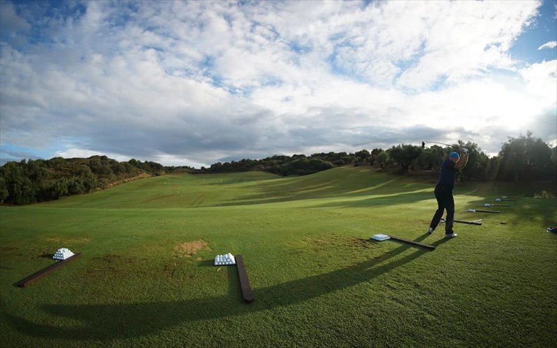 i-elliniki-nautilia-paizei-gkolf-gia-5i-xronia