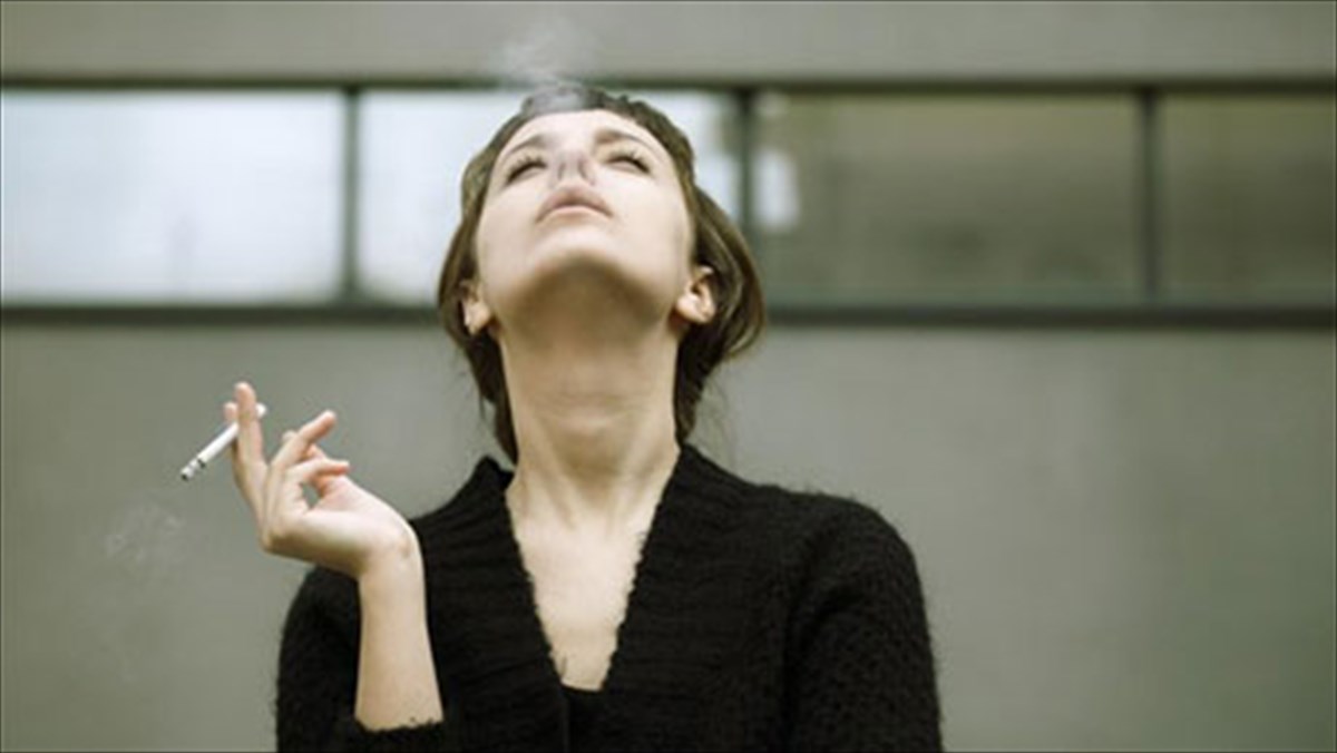 to-kapnisma-pollaplasiazei-ton-kinduno-emfragmatos-i-egkefalikou-egkefalikou