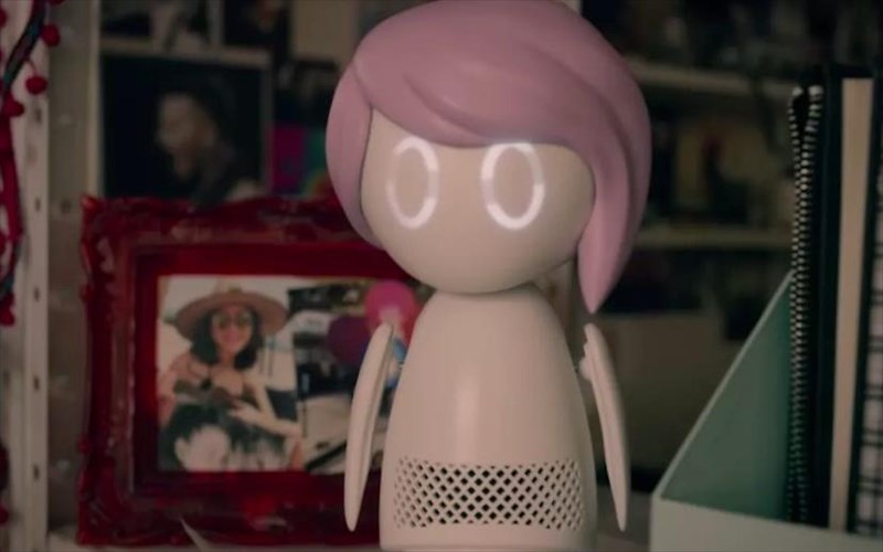 blackmirror-eixe-telika-maura-xalia-o-pemptos-kuklos-pemptos-kuklos