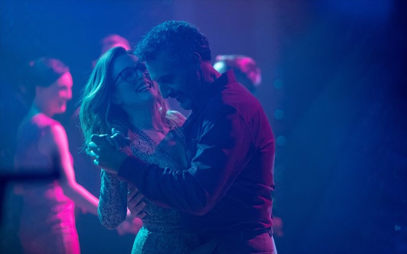 kerdiste-proskliseis-kai-deite-tin-Julianne-moore-na-zei-enan-anapantexo-erota