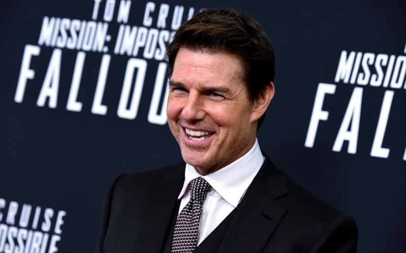 fantazeste-enan-kosmo-xoris-ton-tom-cruise