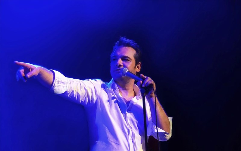 doros-dimosthenous-o-elvis-itan-to-efibiko-mou-indalma