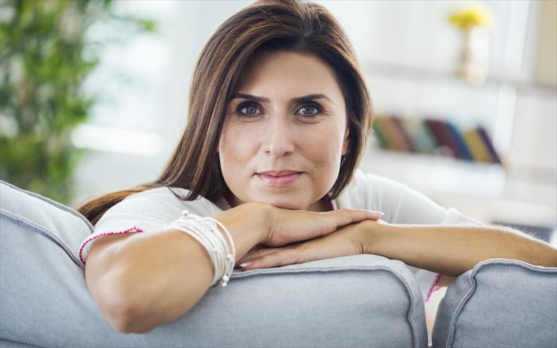 ta-5-proionta-omorfias-pou-prepei-na-xrisimopoiei-kathe-fanatiki-kapnistria-proionta-omorfias-pou-prepei-na-xrisimopoiei-kathe-fanatiki-kapnistria