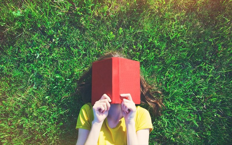 kalokairino-bazaar-biblion-apo-tis-ekdoseis-topos