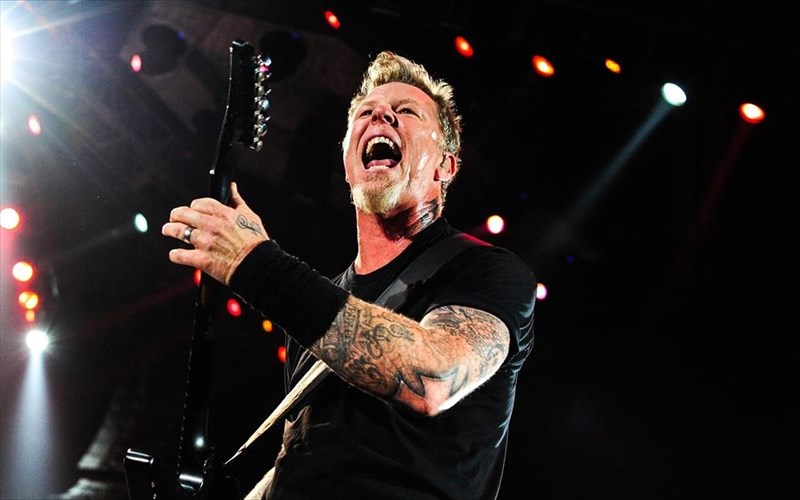 oi-metallica-tha-kukloforisoun-ena-paidiko-alfabito