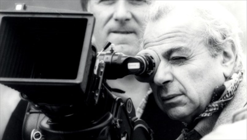 duo-tainies-tou-mixali-kakogianni-me-eleutheri-eisodo-gia-to-koino