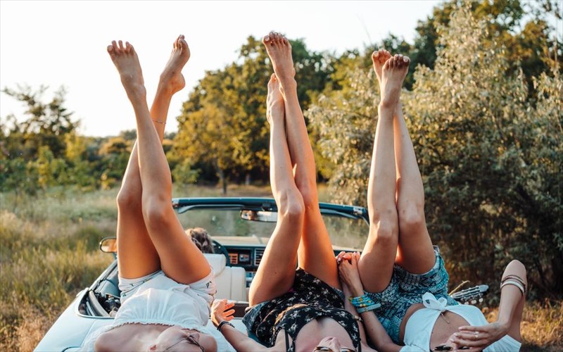 an-ntrepeste-na-deiksete-ta-podia-sas-tote-kapoio-lathos-kanete-sto-ksurisma