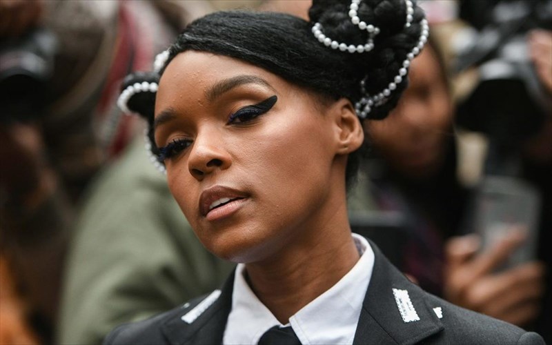 Janelle-monáe-anti-Julia-roberts-ston-deutero-kuklo-tou-homecoming