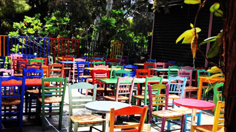 15-athinaikes-aules-gia-open-air-mezedes