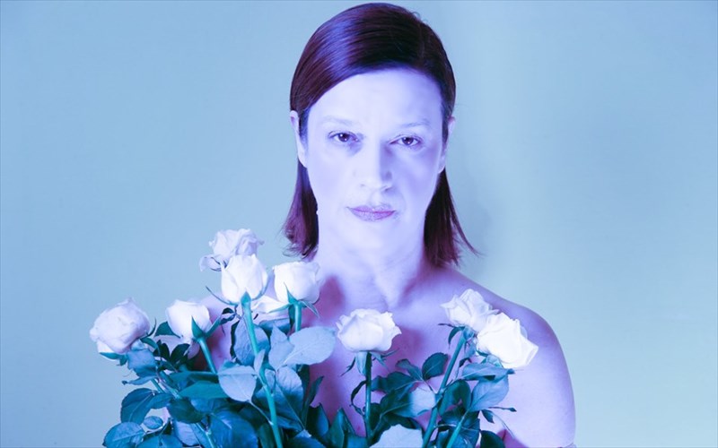 i-aderfi-mou-tou-staurou-zoumpoulaki-stin-agglikaniki-ekklisia