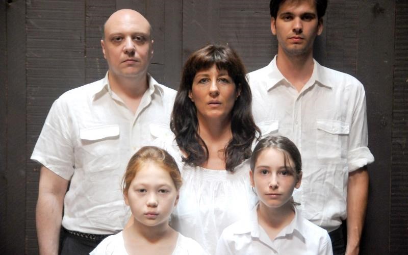 i-nikaiti-kontouri-skinothetei-to-thauma-tis-annu-saliban