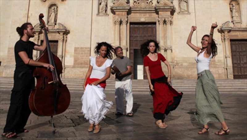 encardia-i-petra-pou-xoreuei-sto-therino-sinema-lais-petra-pou-xoreuei-sto-therino-sinema-lais