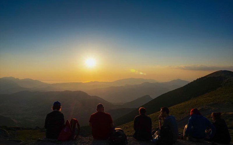 thelete-na-deite-to-iliobasilema-kai-tin-panselino-ston-xelmo