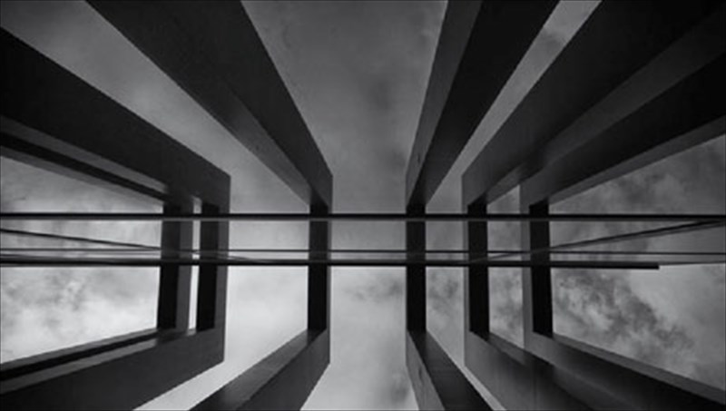 blepontas-me-kathari-matia