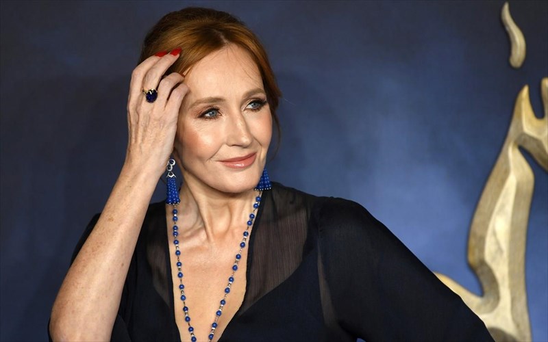 i-Jk-rowling-stirizei-ereunes-gia-ti-sklirunsi-kata-plakas-me-dorea-19-ekatommurion