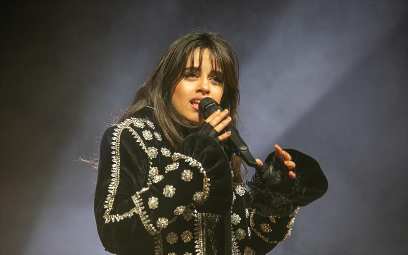 i-camila-cabello-diaskedazei-me-to-pio-efialtiko-rantebou-sto-liar